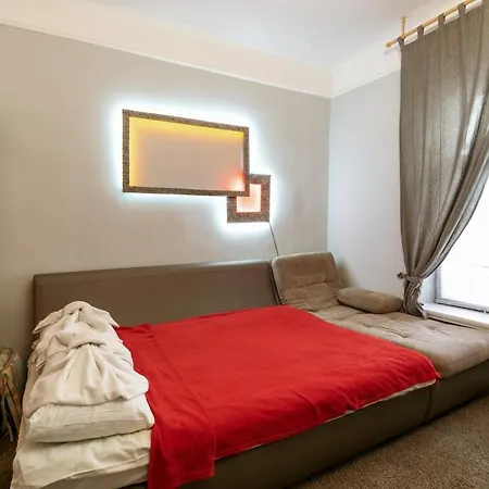 Apartment Red & Yellow Mini