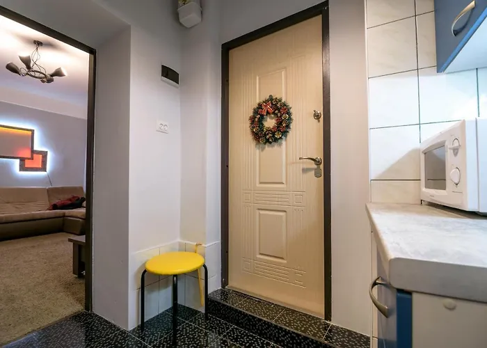 Red & Yellow Mini Apartament Lwów