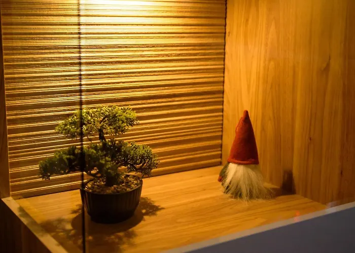 Red & Yellow Mini Apartament